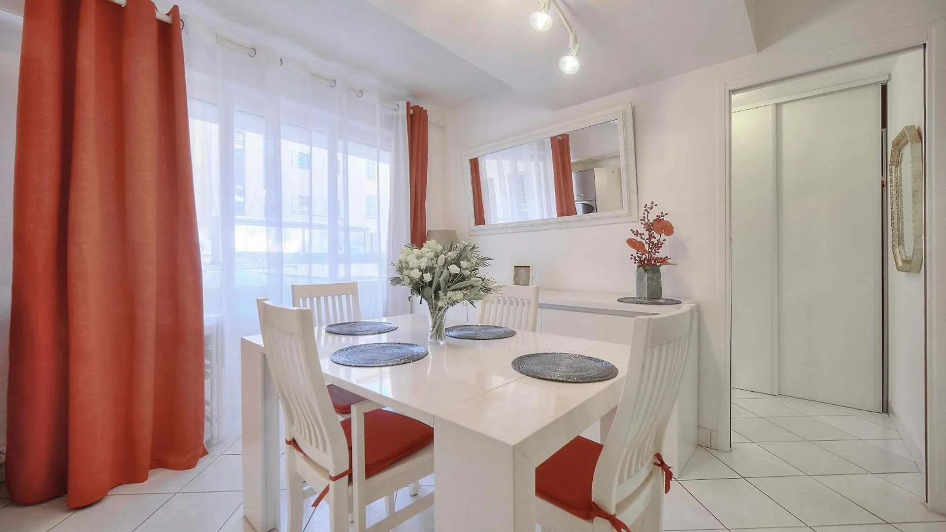 Apartment 2 Pieces Moderne Centre Ville A1B237 Cannes