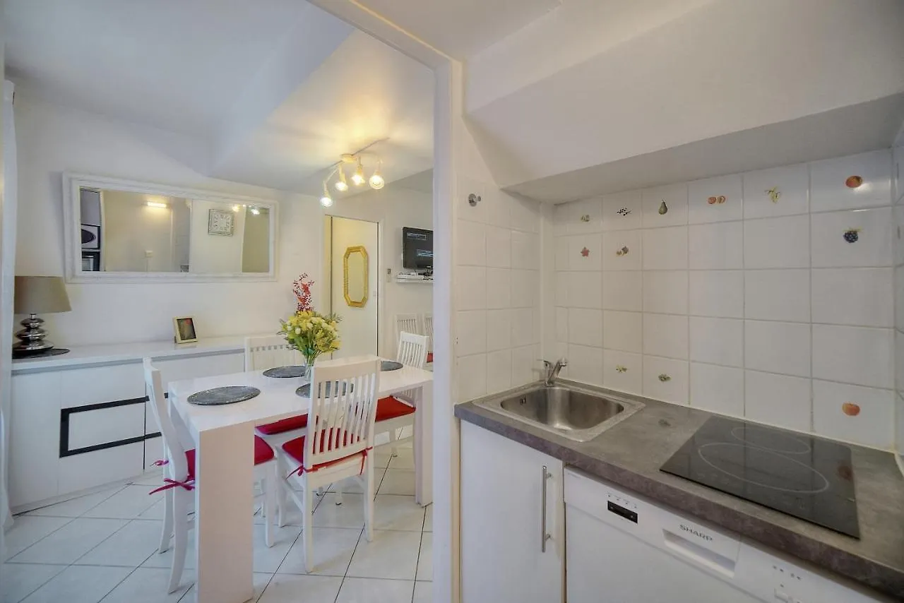 2 Pieces Moderne Centre Ville A1B237 Cannes